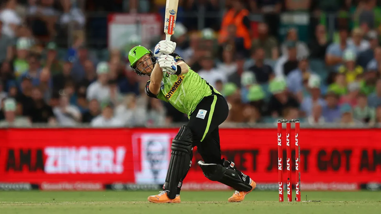 Sam Billings' half-century rebuilt for Sydney Thunder