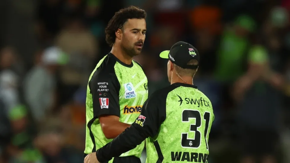 Thunder stars Wes Agar and David Warner get together after the win