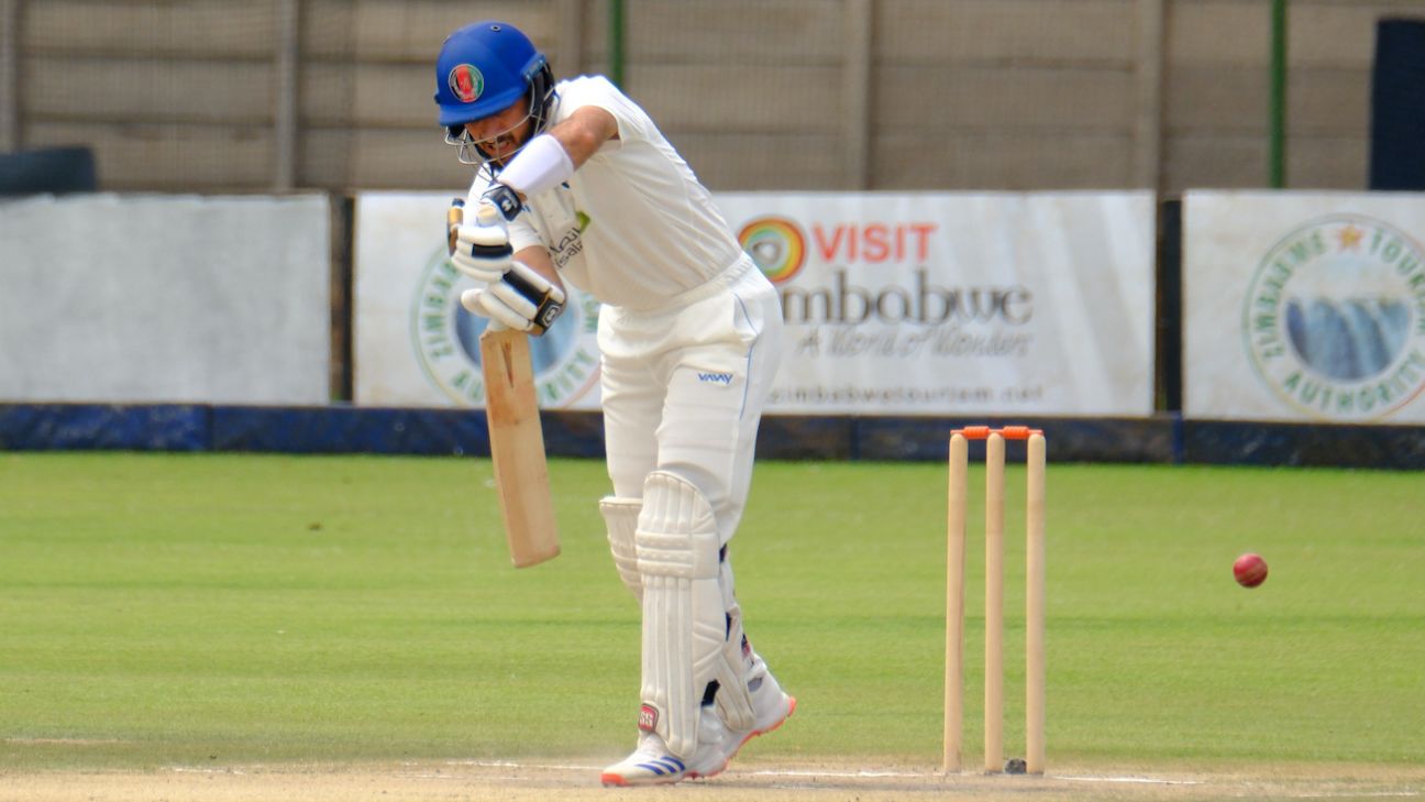 Rahmat's gritty hundred extends Afghanistan leadIsmat remained unbeaten on 64 with rain forcing early stumps04-Jan-2025 • 33 mins ago•Abhimanyu Bose