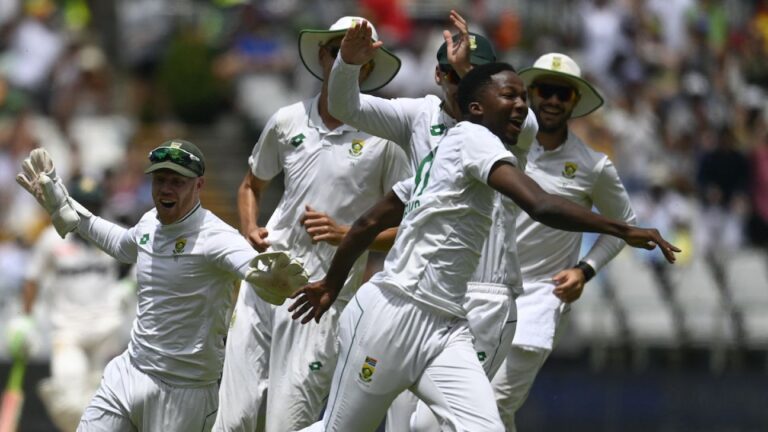 SA vs Pak - Piet Botha backs South Africa bowlers to attack but also wants them to stay patient